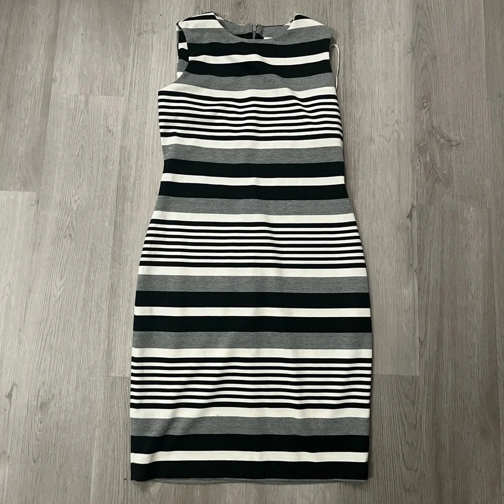 NWT Calvin Klein Black White Gray Sleeveless Striped Shift Sheath Dress - Picture 1 of 6